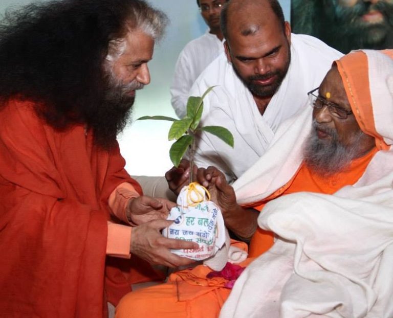 swamijidayanandaji-e1443109305471