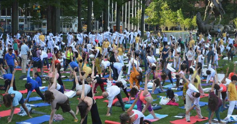 Yoga-UN-5-1024x681