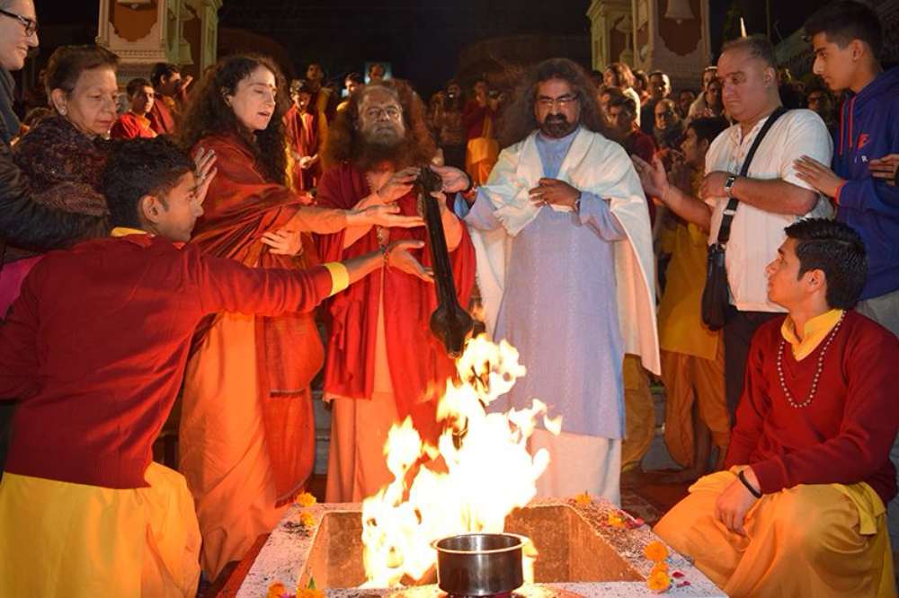 Brahmarishi-Mohanji-Comes-Home-to-Parmarth-3
