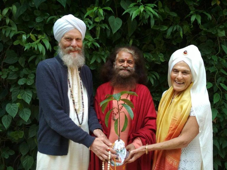 Gurmukh-and-Gurushabd-Come-Home-to-Parmarth-1