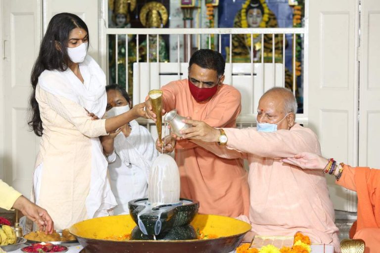 Shawan-Shivratri-Rudra-Pooja-and-Abhishek-8