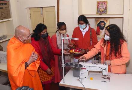 Advance-Stitching-Course-at-Parmarth-Nari-Shashakti-Kendra-8